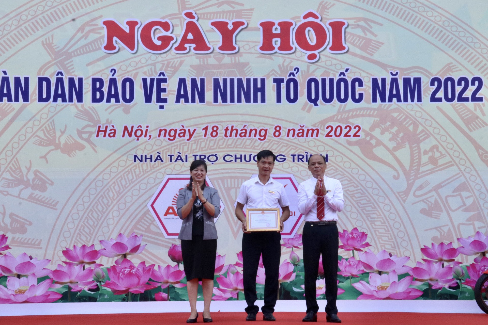 89639cd9f6cb33956ada.jpg
